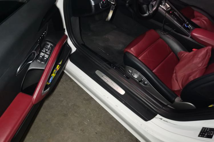 Used Porsche 718 2016 Cayman 2.0T
