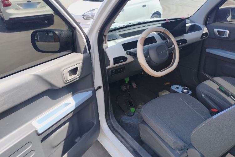 Used Geely Galaxy Panda 2024 Panda Mini 200km Endurance Bear
