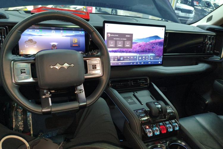 Used Formula Leopard 5 2023 Navigator Edition
