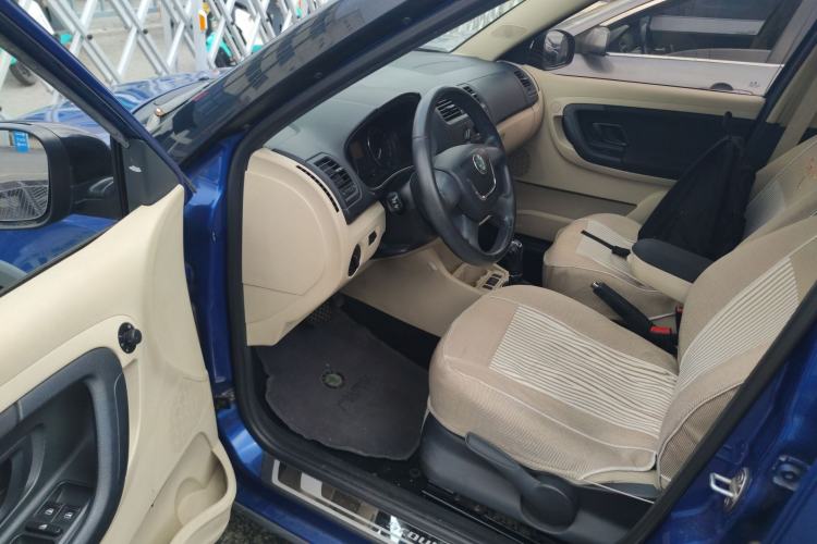 Used Skoda Fabia 2012 1.6L Scout Driver Seat