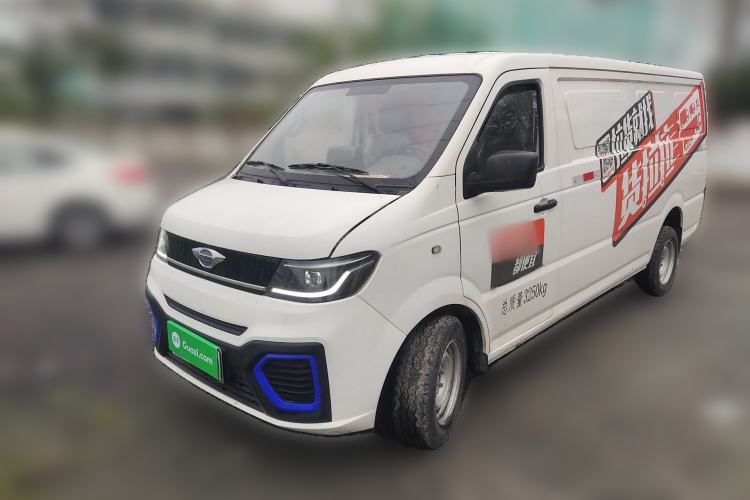Used Foton Skyworth EV6 