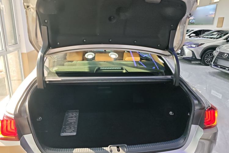 Used Lexus ES 2022 300h Excellence Edition