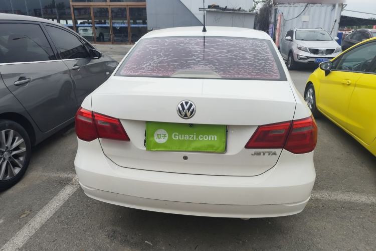 Used Volkswagen Jetta 2015 1.6L Manual Fashion Edition