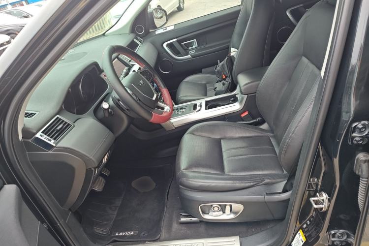 Used Land Rover Discovery Sport 2017 2.0T SE Left Front Seat