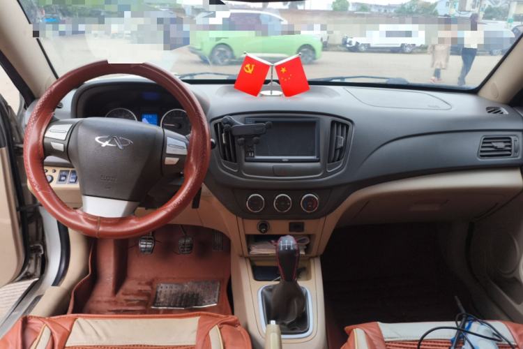 Used Chery E5 2011 1.5L Manual Enjoyment Model Center Console