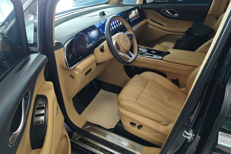 Used VOYAH Dream 2024 PHEV Extended-Range Premium Edition Driver Seat