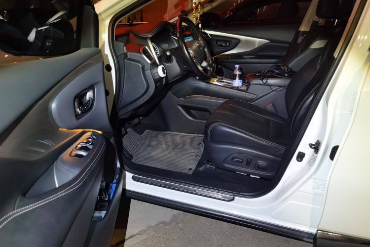 Used Nissan Murano 2019 2.5L XL Two-Wheel Drive Smart Connect Luxury Edition China VI Standard Driver Seat