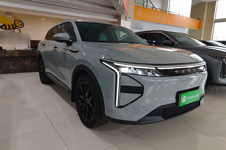 Used EXEED Stellar C-DM 2025 200 with Ultra-Long Range Max All-Wheel Drive
