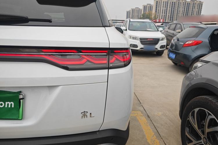 Used BYD Song L DM-i 2024 112 km Leading Edition