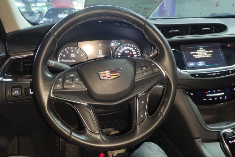 Used Cadillac XT5 2018 25T Luxury Model