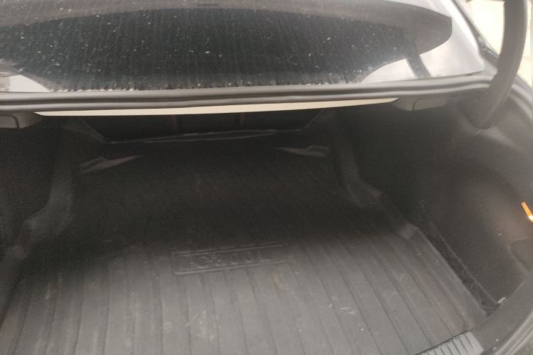 Used Mercedes-Benz C-Class 2015 C 200 L Trunk