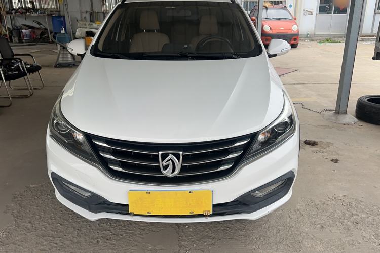 Used Baojun 310W 2017 1.5L Manual Fashion Model China V
