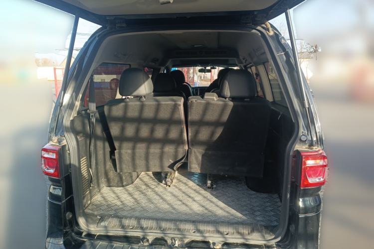 Used FORTHING Lingzhi 2022 Striving Version M5L 1.6L Luxury 7-Seater
