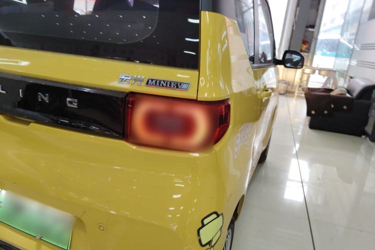 Used Wuling Hongguang MINIEV 2022 Macaron Premium Model – Lithium Iron Phosphate