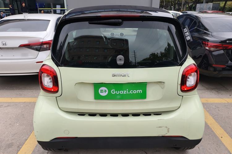 Used smart fortwo 2015 1.0L 52 kW hardtop Dynamic version Rear