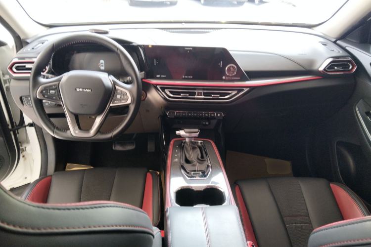 Used CHANGAN OSHAN X5 2021 1.5T DCT Prestige Edition Center Console