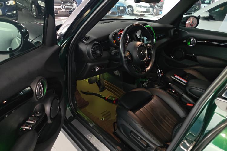 Used MINI 2018 1.5T COOPER Classic Edition Five-Door Version Driver Seat