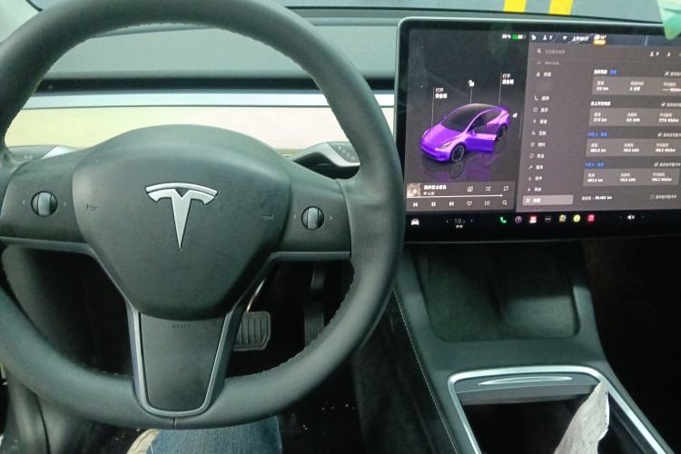 Used Tesla Model Y 2023 Long-Range All-Wheel-Drive Version