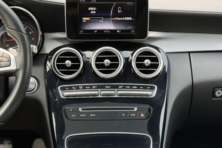 Used Mercedes-Benz C-Class 2018 C 200 Coupe Interior 9