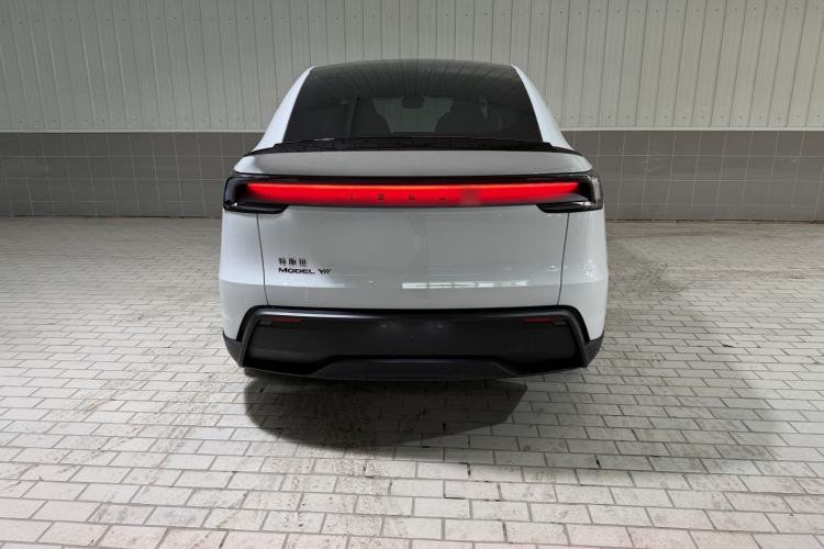 Used Tesla Model Y L 2025 Model Long-Range All-Wheel-Drive Version