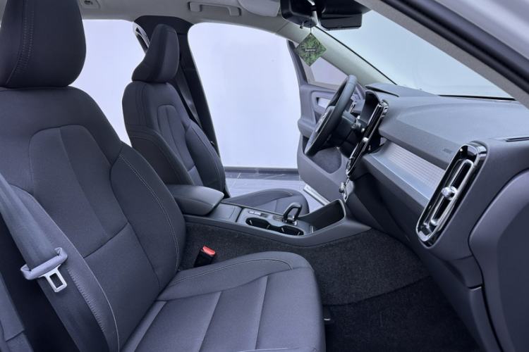 Used Volvo XC40 2022 T4 Four-Wheel Drive Smart & Stylish Edition
