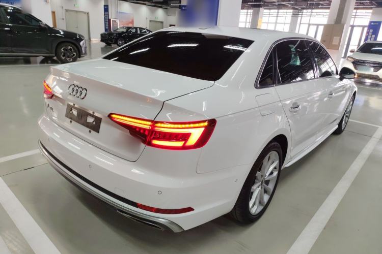 Used Audi A4L 2019 40 TFSI Fashion Version China V