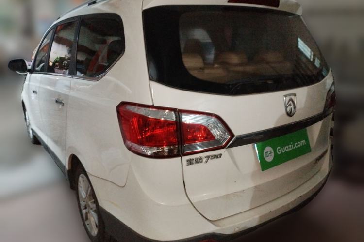 Used Baojun 730 2014 1.5L manual Comfort ESP version 7 seats