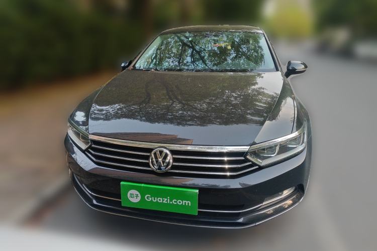 Used Volkswagen Magotan 2017 330TSI DSG Luxury Model Front