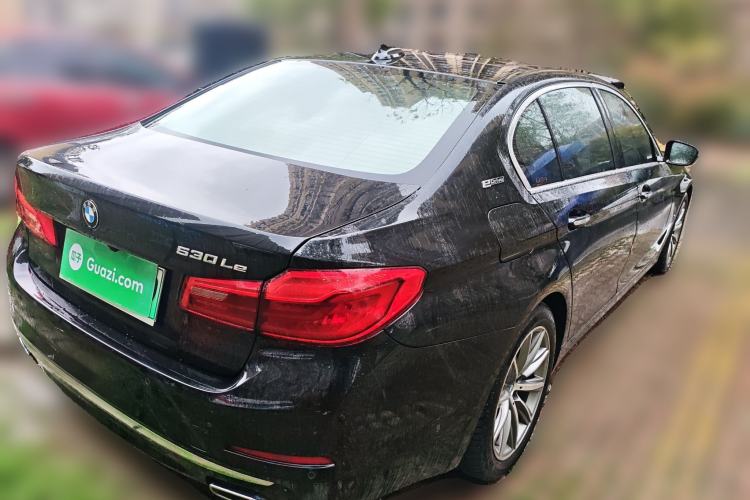 Used BMW 5 Series New Energy 2018 530Le Luxury Package Rear Right 45 Deg