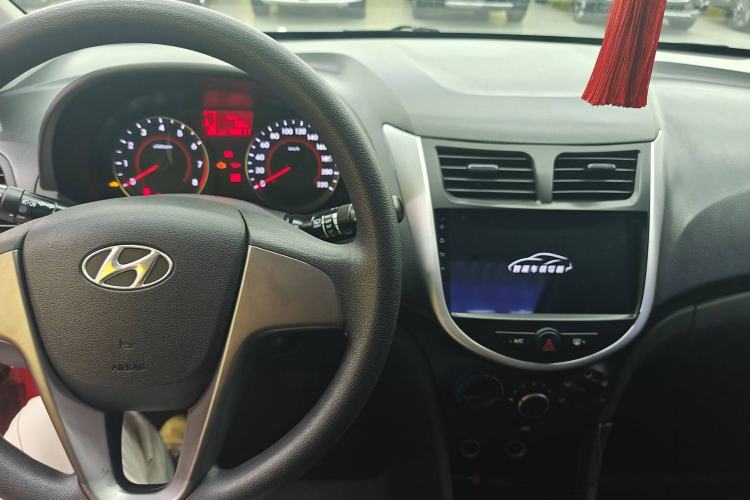 Used Hyundai Verna Ray 2014 1.4L Manual GLX
