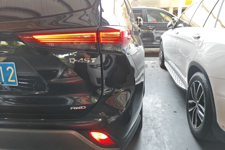 Used Toyota Highlander 2022 380T Four-Wheel Drive Prestige Edition 7-Seater Right Rear Taillight