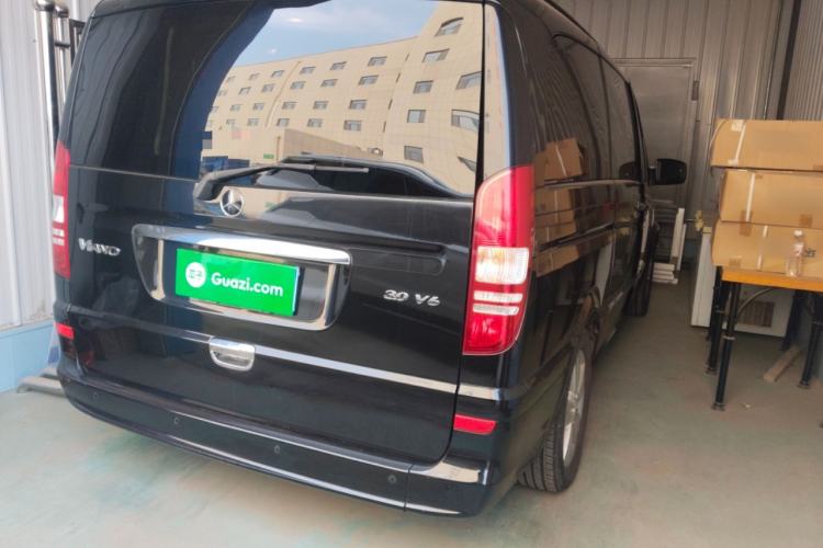 Used Mercedes-Benz Viano 2013 3.0L Hospitality Edition Rear Right 45 Deg