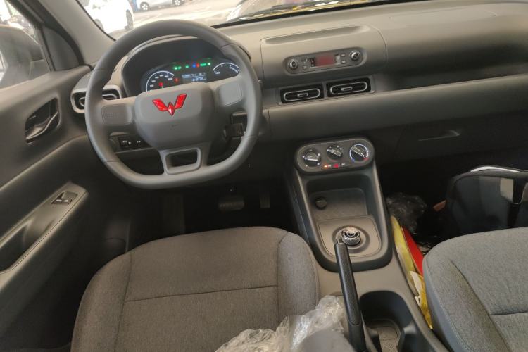 Used Wuling Hongguang New Energy 2024 All-Electric Model 300KM Practical Version
