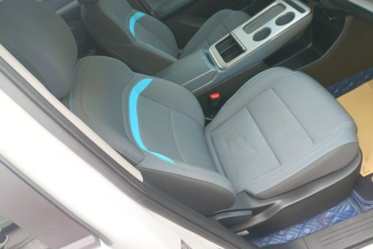 Used AION Y 2023 Plus 510 Enjoy Edition Right Front Seat