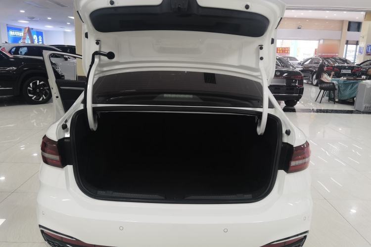 Used Volkswagen Lavida 2024 300TSI DSG Starry Sky Deluxe Edition Trunk