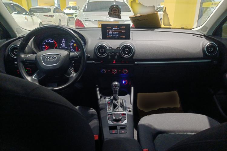 Used Audi A3 2014 Sportback 35 TFSI Automatic Ambition Edition Center Console