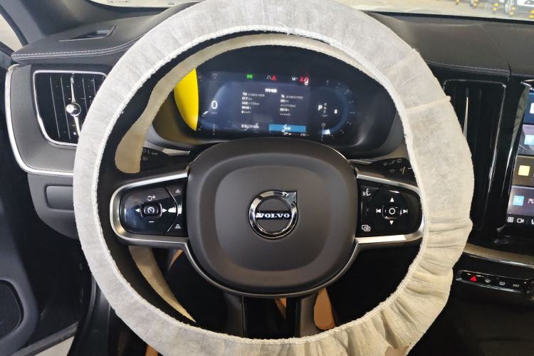 Used Volvo XC60 2025 B5 Four-Wheel Drive Smart & Advanced Midnight Black Edition Steering Wheel