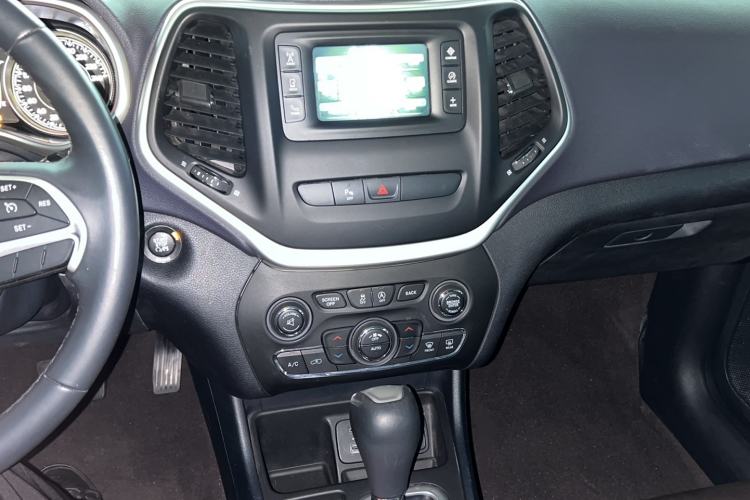 Used Jeep Cherokee 2016 2.4L Leading Edition