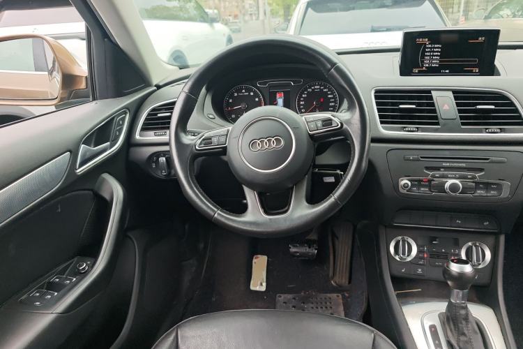 Used Audi Q3 2013 35 TFSI quattro Technology Edition Steering Wheel