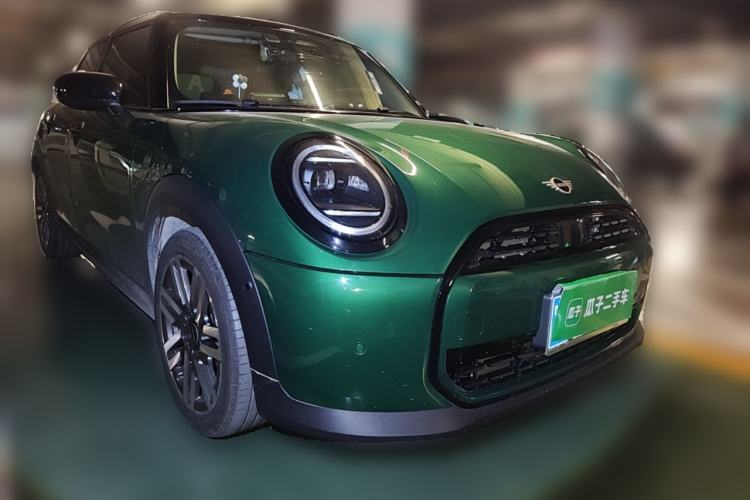 Used MINI 2025 1.5T COOPER Classic Edition Five-Door Version Front Right 45 Deg