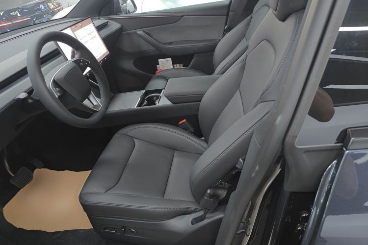 Used Tesla Model Y 2026 Rear-Drive Model