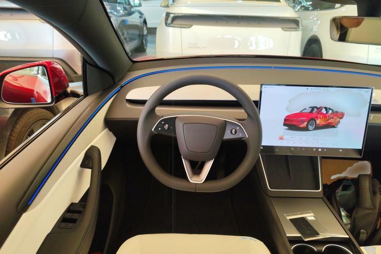 Used Tesla Model Y 2026 Facelifted Long-Range Rear-Drive Model Steering Wheel