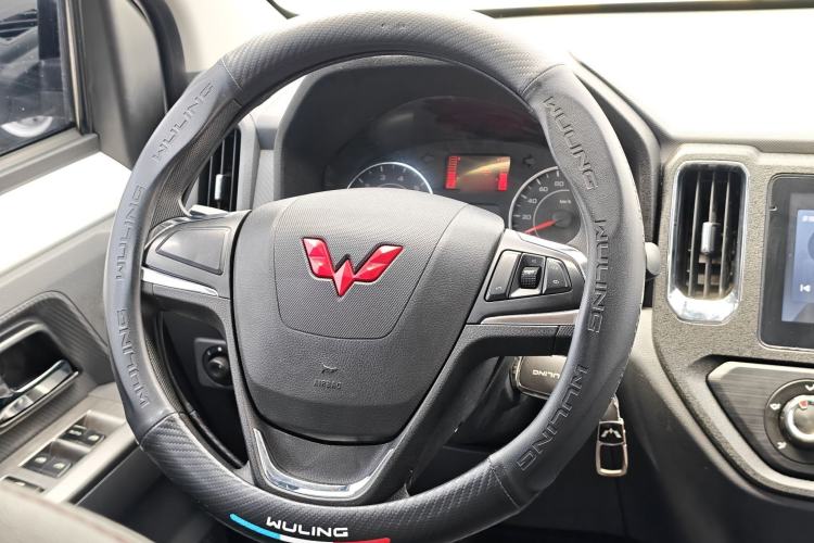 Used Wuling Zhengtu 2021 1.5L Adventure LAR Steering Wheel