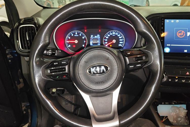 Used Kia KX3 2015 1.6L Automatic Two-Wheel Drive DLX Steering Wheel