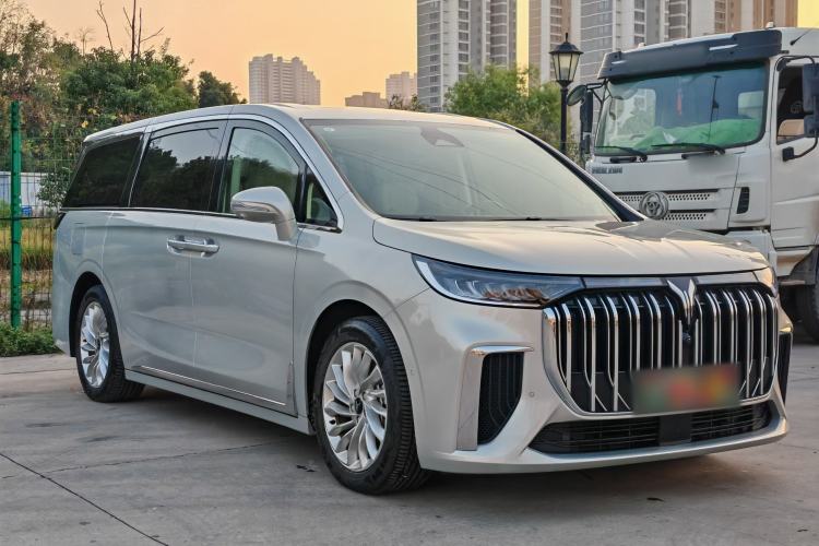 Used VOYAH Dream 2024 PHEV Extended-Range Premium Edition