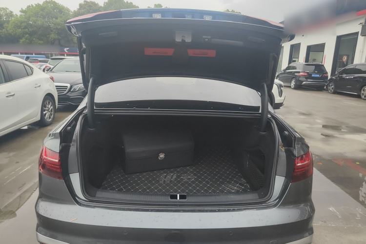 Used Audi A4L 2020 40 TFSI Fashion Dynamic Model Trunk