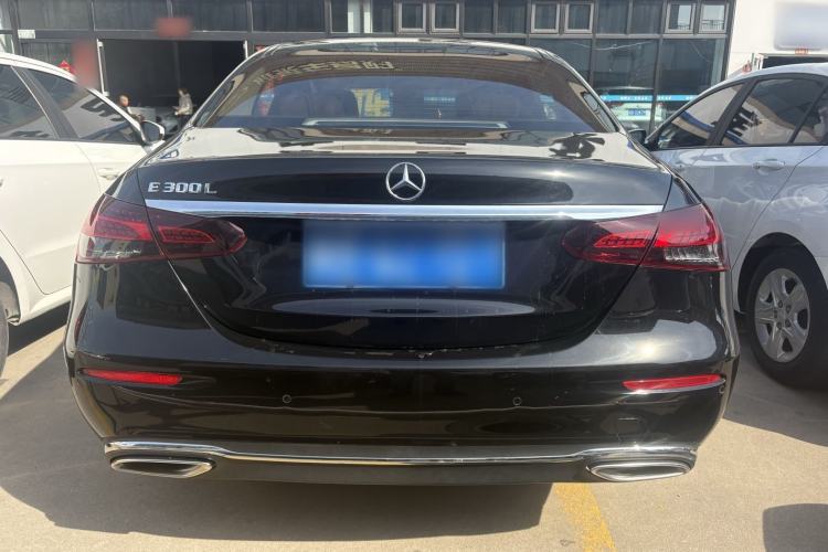 Used Mercedes-Benz E-Class 2023 Updated E 300 L Fashion Edition Exterior 4