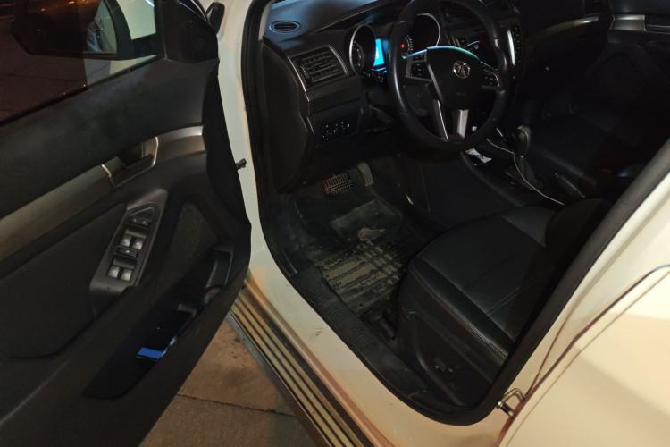 Used BAIC Senova X65 2015 2.0T Automatic Elite Model
