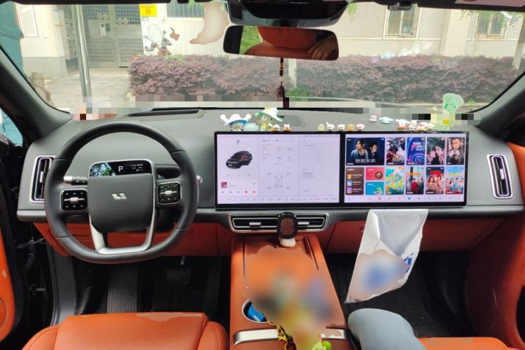 Used Li Auto L8 2023 Air model Center Console