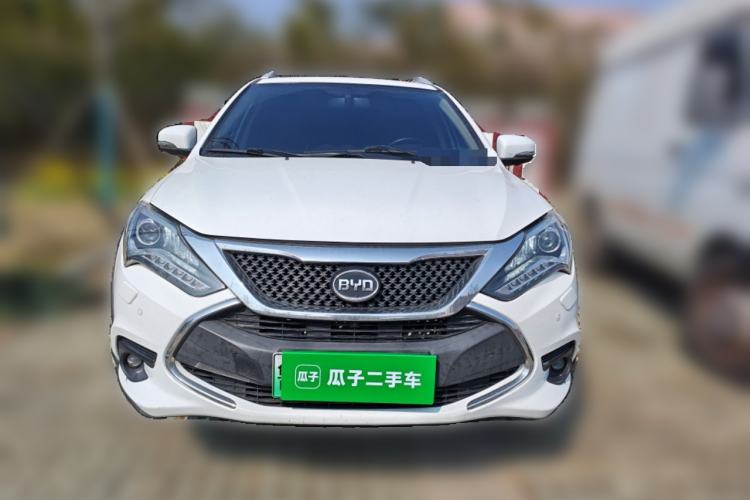 Used BYD Tang New Energy 2015 2.0T Four-Wheel-Drive Flagship Model